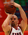 paul schulte playing wheelchair basketball